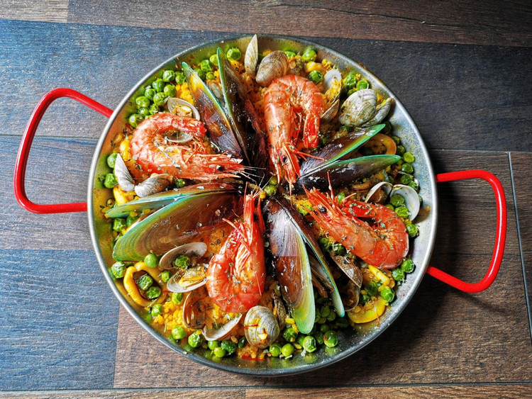 高颜值#西班牙海鲜饭:浓缩伊利比亚半岛历史的人间美味的做法