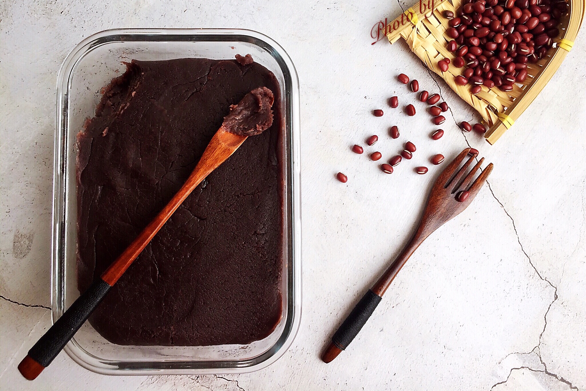 Homemade oily red bean paste