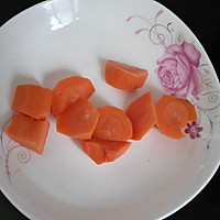 宝宝辅食--胡萝卜粥的做法图解2