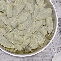 韭菜鸡蛋虾仁饺子的做法图解9