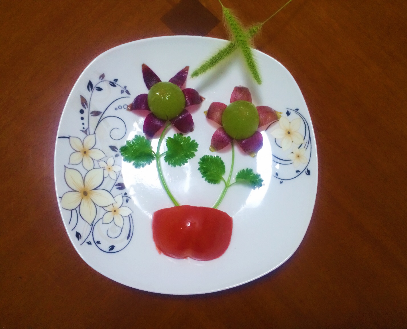 葡萄水果拼盘怎么做_葡萄水果拼盘的做法_豆果美食
