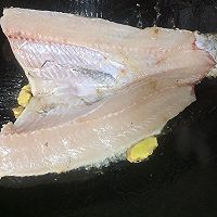 家庭炖煮版烤鱼的做法图解4