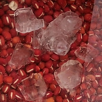 红豆炼乳沙冰的做法图解2