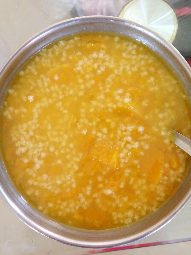 南瓜小米粥（孕妇营养粥）的做法