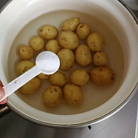 椒盐土豆的做法图解2