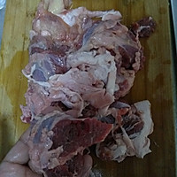炖牛肉头（清真做法）的做法图解1