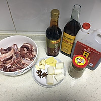 炖排骨的做法图解1