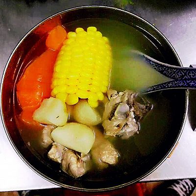 猪脊骨马蹄玉米胡萝卜汤