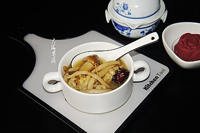 榴莲菌菇汤