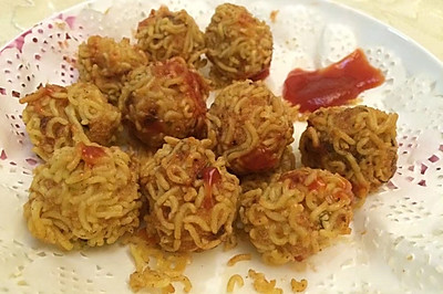 泡面鸡丸
