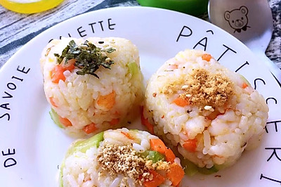【黄金虾仁彩蔬炒饭】