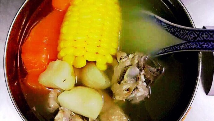 猪脊骨马蹄玉米胡萝卜汤