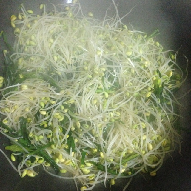 豆芽炒韭菜的做法图解4