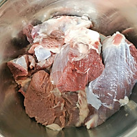 简单三步煮出喷香酱牛肉的做法图解1