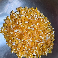 #爱乐甜夏日轻脂甜蜜#健康粗粮-玉米茬稀饭的做法图解2