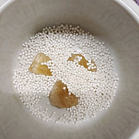 红豆西米鱼胶炖奶的做法图解4