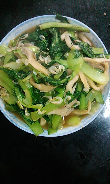 青菜虾米炒平菇（凤尾菇）
