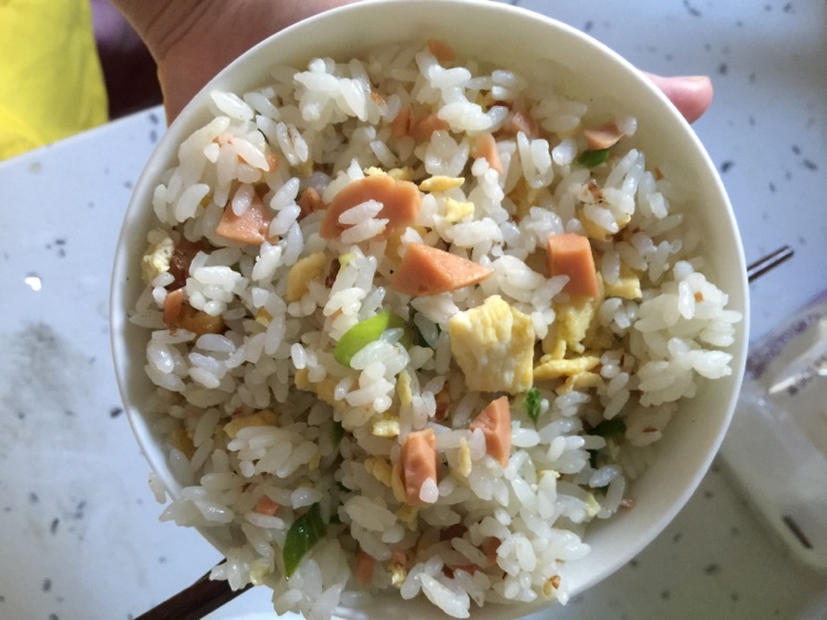 青椒火腿蛋炒饭的做法图解3