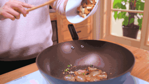 腊肉小炒－迷迭香的做法图解7