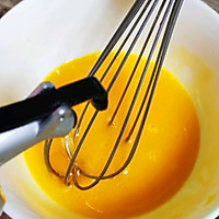 香浓滑润的蛋黄酱土豆沙拉的做法图解3