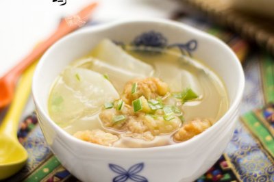 酥肉萝卜汤——初冬必备的暖胃汤