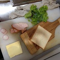 ［吐司系列］熏鸡肉沙拉吐司的做法图解1