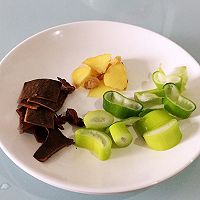 小时候酒席必备的一道菜——牛肉炖豆腐的做法图解4