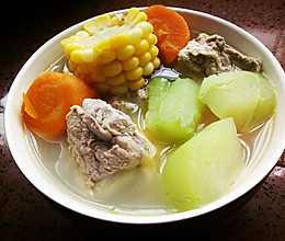 胡萝卜玉米洋瓜排骨汤的做法