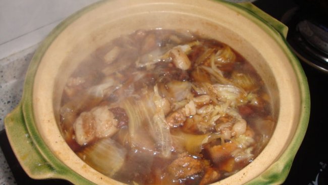 砂锅烀肉炖白菜的做法