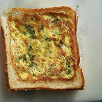 宝宝早餐食谱：改良版三明治，图片不太美的做法图解5