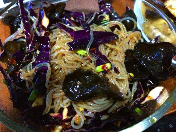 木耳紫甘蓝凉拌粉丝