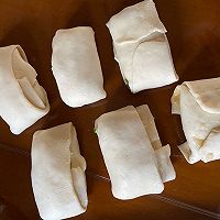 葱油饼ε(*´･ω･)з喜欢的做法图解10