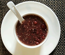 红豆黑米红枣粥的做法