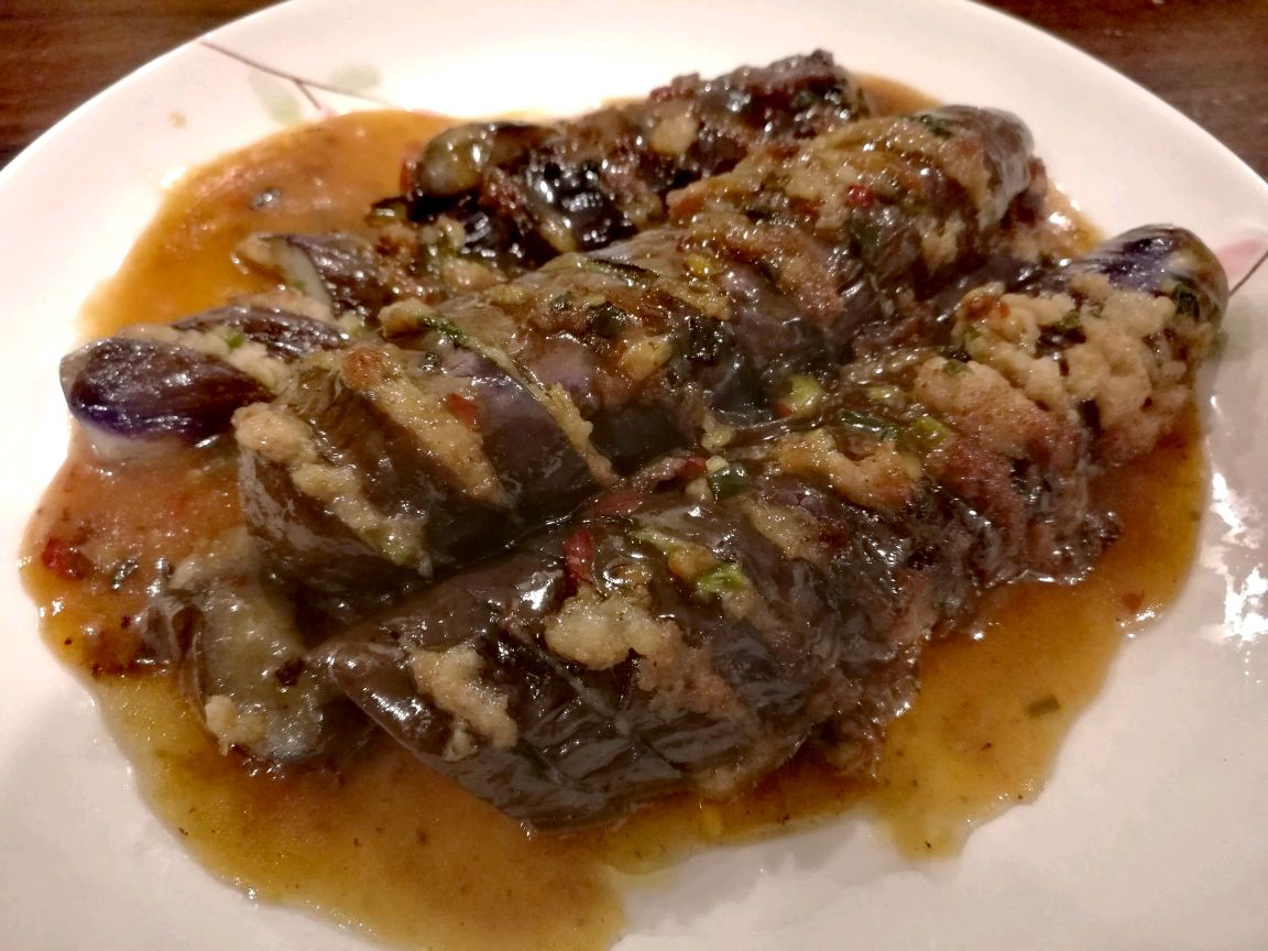 Braised eggplant with hot and sweet sauce