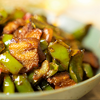 「辣椒炒肉」| 平平无奇的下饭神仙菜的做法图解10