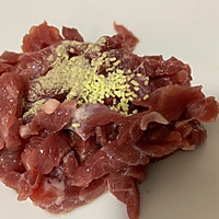 土豆炒牛肉的做法图解1