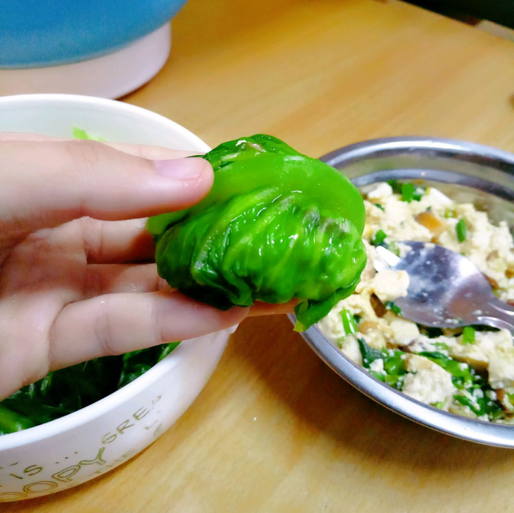 菇菌豆腐生菜包（减脂餐）的做法