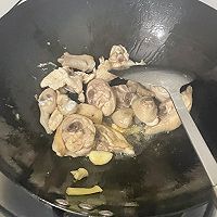 土豆炖鸡的做法图解3