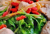黄花菜猪肝瘦肉枸杞叶汤 清肝明目的做法