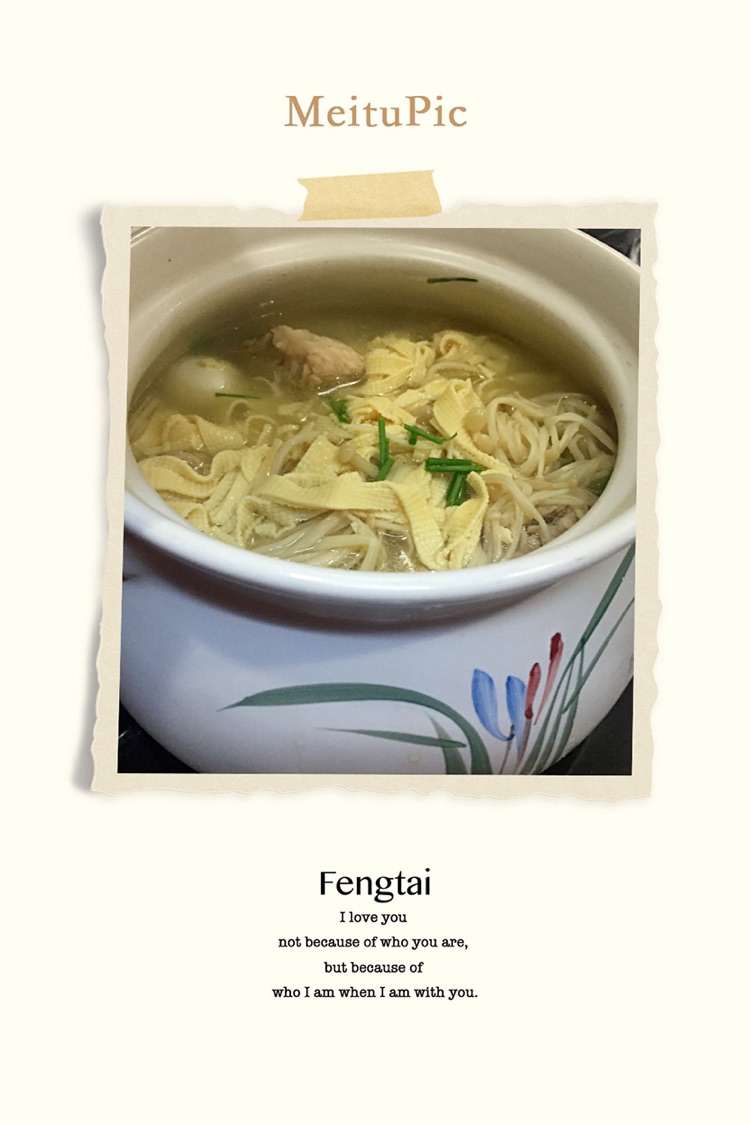 排骨豆皮金针菇砂锅