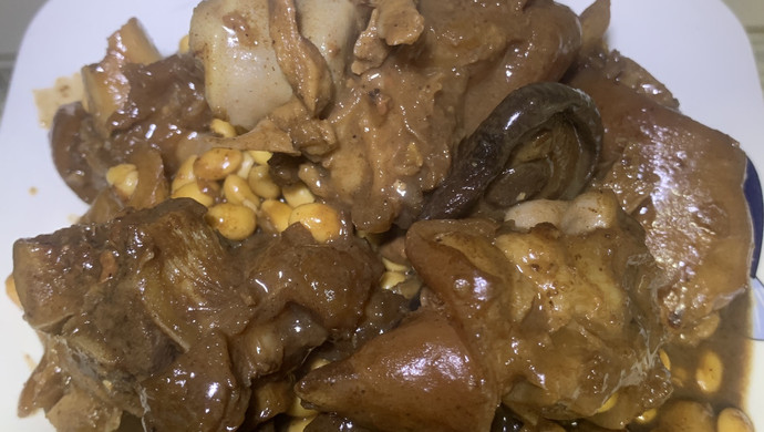 惹味黄豆焖猪手