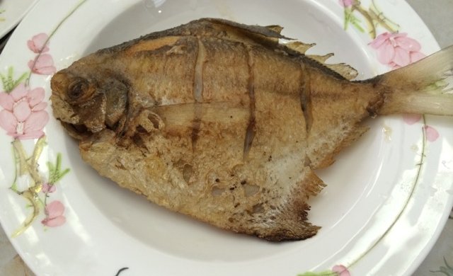 香煎鲳鱼