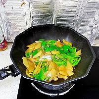 从小吃到大的肉片炒土豆柿子椒，肉香味美色撩人的做法图解10