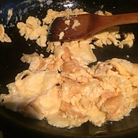 胡萝卜木耳炒鸡蛋（撇大条神菜）的做法图解2