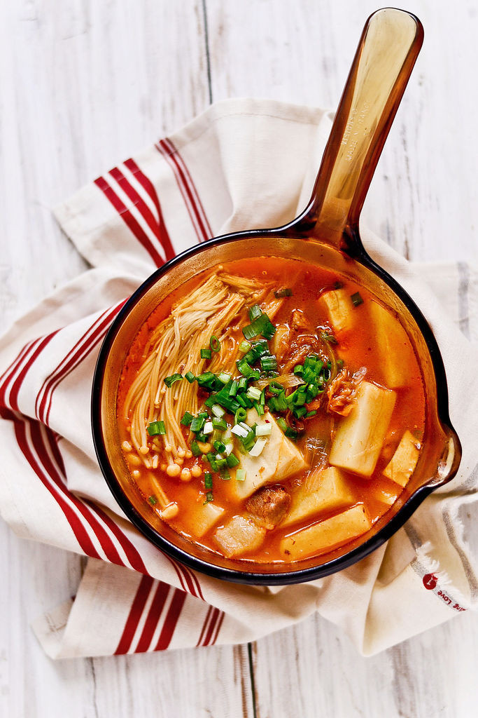 【泡菜汤】寒冬里香浓暖烘烘的辣汤是必备的做法