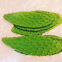 降压果汁（仙人掌芹菜汁）的做法图解1