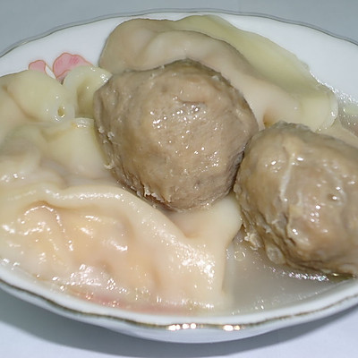 【浓汤宝】牛肉丸煮水饺