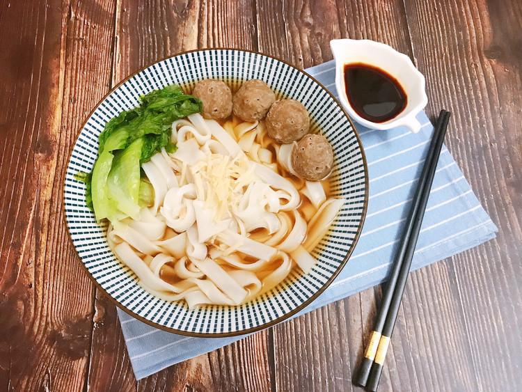 牛肉丸元贝汤河粉的做法