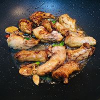 家常菜：啤酒炖鸡脖的做法图解5