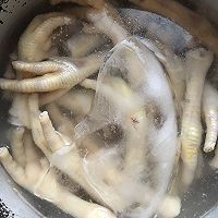 百香果柠檬鸡爪的做法图解1